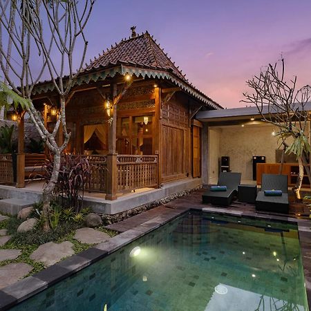 Uddhara Ubud Villa מראה חיצוני תמונה
