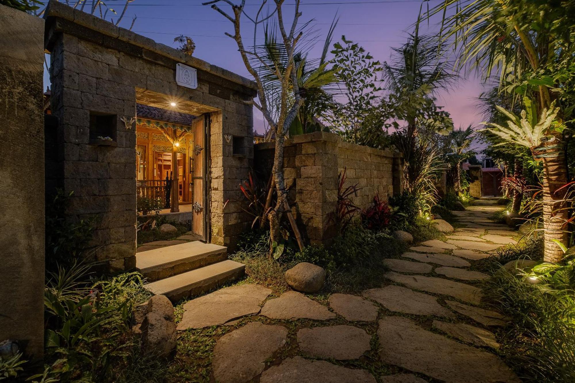 Uddhara Ubud Villa מראה חיצוני תמונה